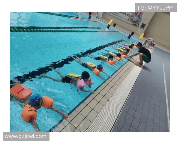 提升游泳技巧的关键要素与训练方法,助你在水中游刃有余掌握完美泳姿