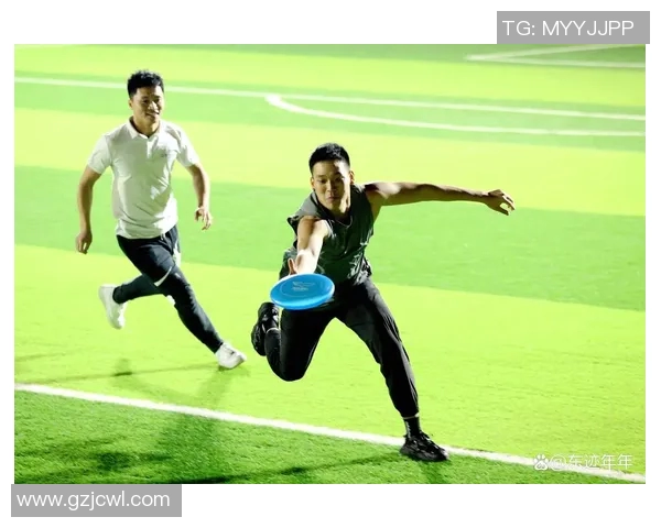 北京飞盘队在世界滑板锦标赛中以90分高居积分榜首位